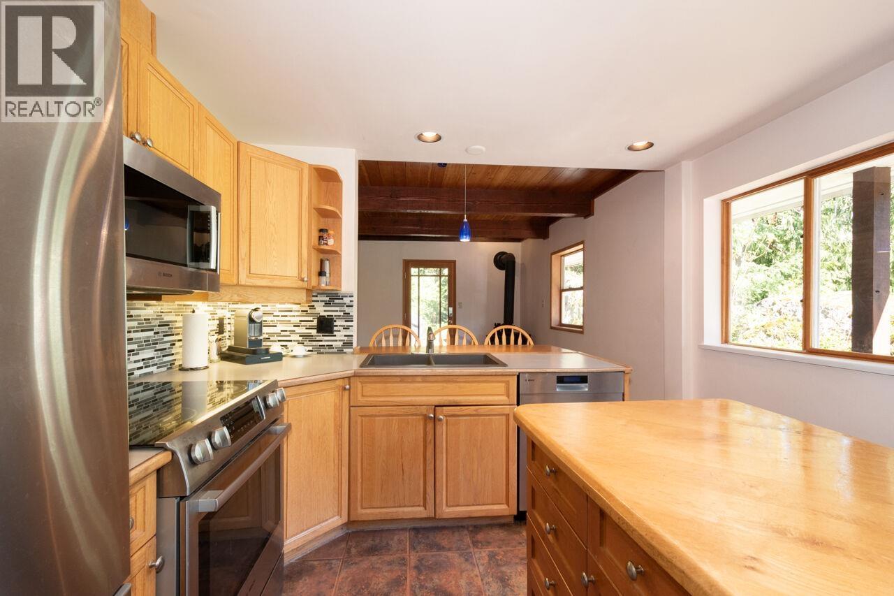 1293 Westside Road, Bowen Island, British Columbia  V0N 1G2 - Photo 11 - R3110137