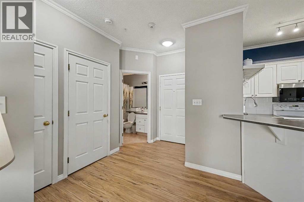 408, 777 3 Avenue SW, Calgary, Alberta  T2P 0G8 - Photo 6 - A2300050