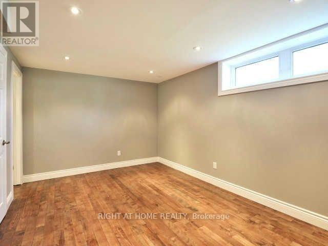 15 Pioneer Drive, Mississauga, Ontario  L5M 1G8 - Photo 11 - W12904774