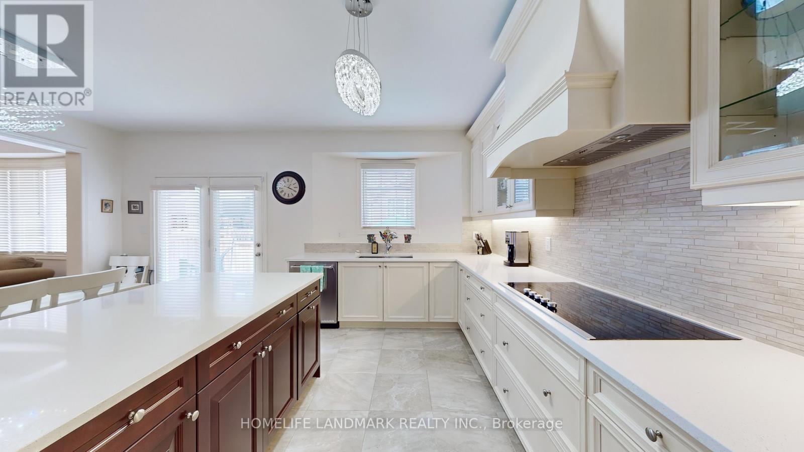 98 Fitzmaurice Drive, Vaughan, Ontario  L6A 4X6 - Photo 24 - N12527634