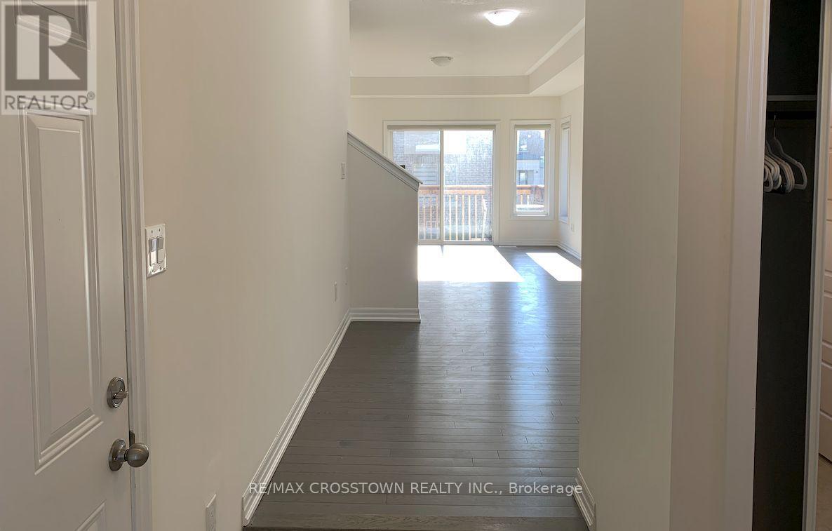 179 William Booth Avenue, Newmarket, Ontario  L3Y 4V9 - Photo 5 - N12985204