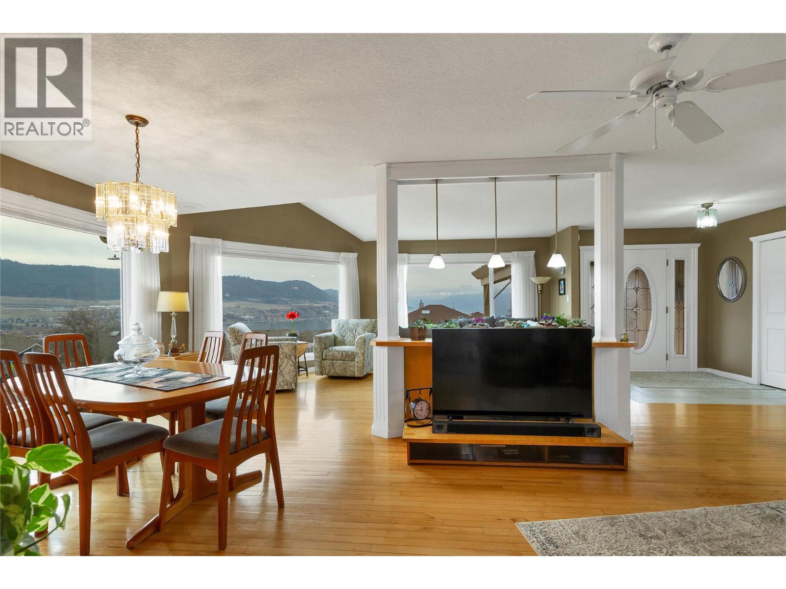 7020 Lakeridge Drive, Vernon, British Columbia  V1H 1P5 - Photo 12 - 10374013