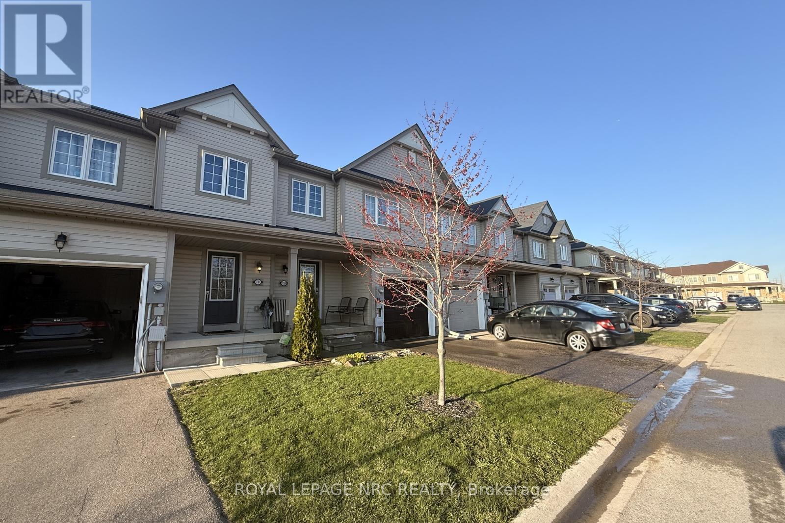7759 White Pine Crescent, Niagara Falls, Ontario  L2H 0P1 - Photo 2 - X12634524