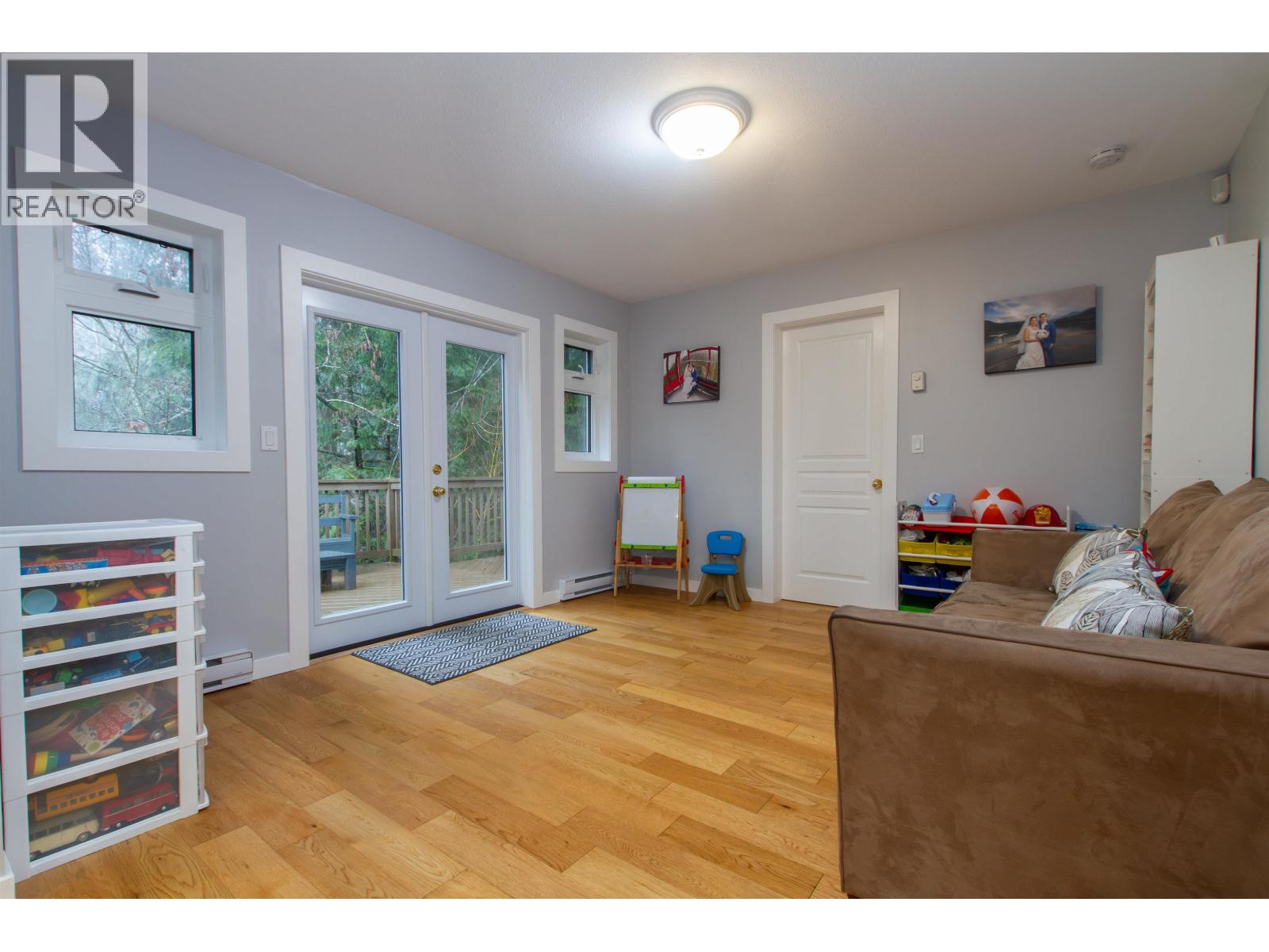 1027 Pia Road, Squamish, British Columbia  V0N 1T0 - Photo 10 - R3110130