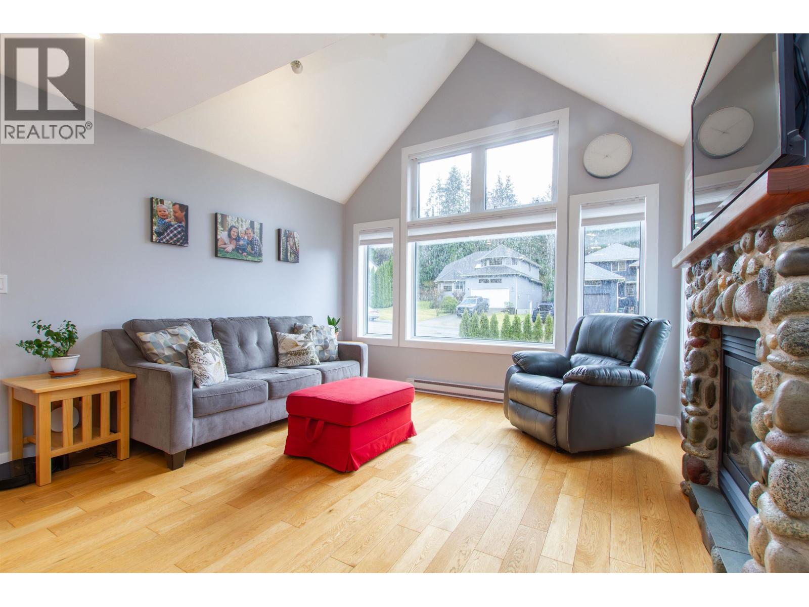 1027 Pia Road, Squamish, British Columbia  V0N 1T0 - Photo 4 - R3110130