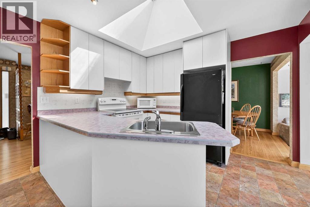 7511 5 Street SW, Calgary, Alberta  T2V 1B7 - Photo 7 - A2301068