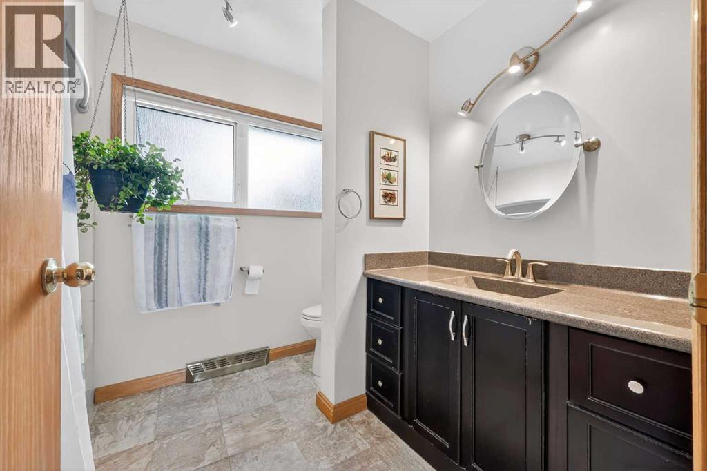 7511 5 Street SW, Calgary, Alberta  T2V 1B7 - Photo 17 - A2301068