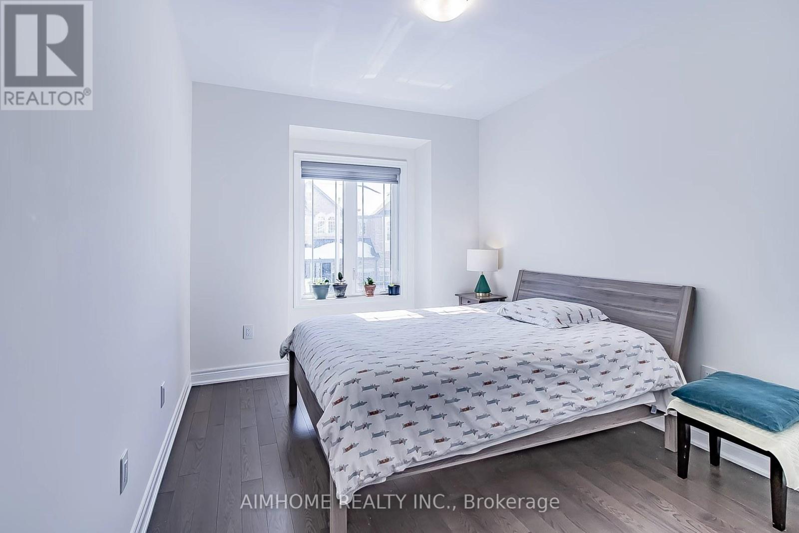 Upper Level - 50 Drizzel Crescent, Richmond Hill, Ontario  L4E 2G8 - Photo 24 - N12985844