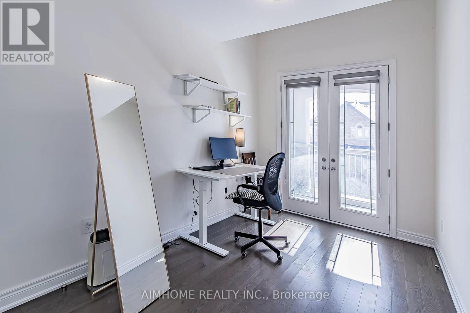 Upper Level - 50 Drizzel Crescent, Richmond Hill, Ontario  L4E 2G8 - Photo 23 - N12985844