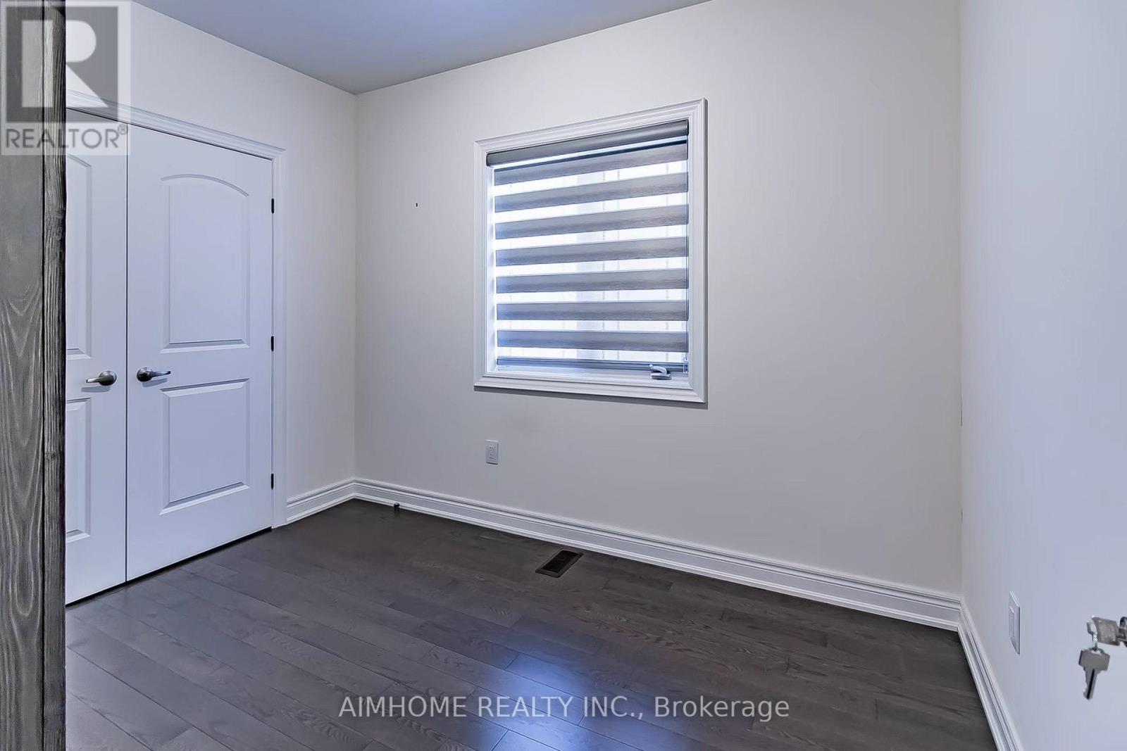 Upper Level - 50 Drizzel Crescent, Richmond Hill, Ontario  L4E 2G8 - Photo 27 - N12985844