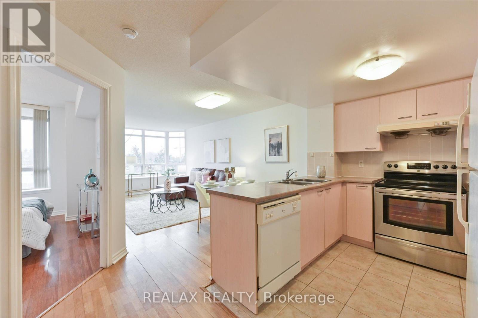 302 - 130 Pond Drive, Markham, Ontario L3T 7W5 - Photo 9 - N12987788