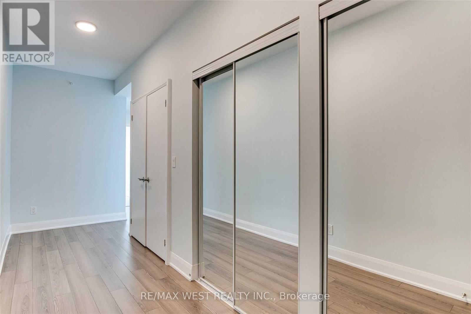 3203 - 2900 Highway 7, Vaughan, Ontario L4K 0G3 - Photo 13 - N12987812