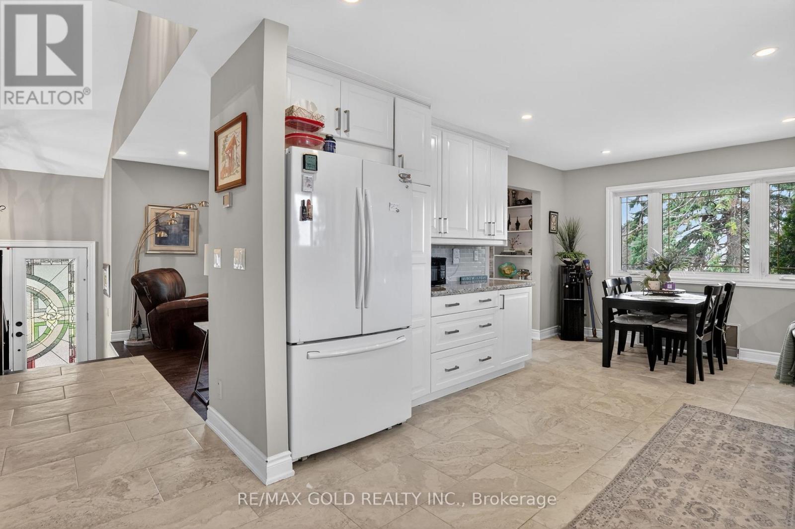 752 Old School Road, Caledon, Ontario  L7C 0V6 - Photo 13 - W12983420