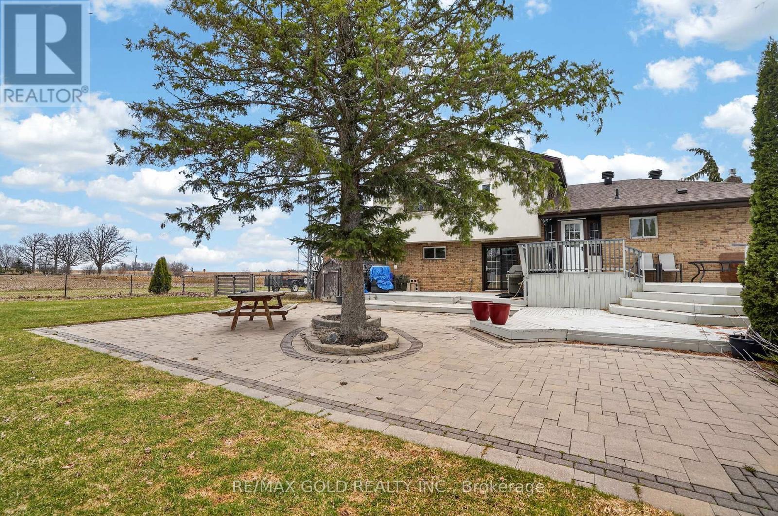 752 Old School Road, Caledon, Ontario  L7C 0V6 - Photo 36 - W12983420