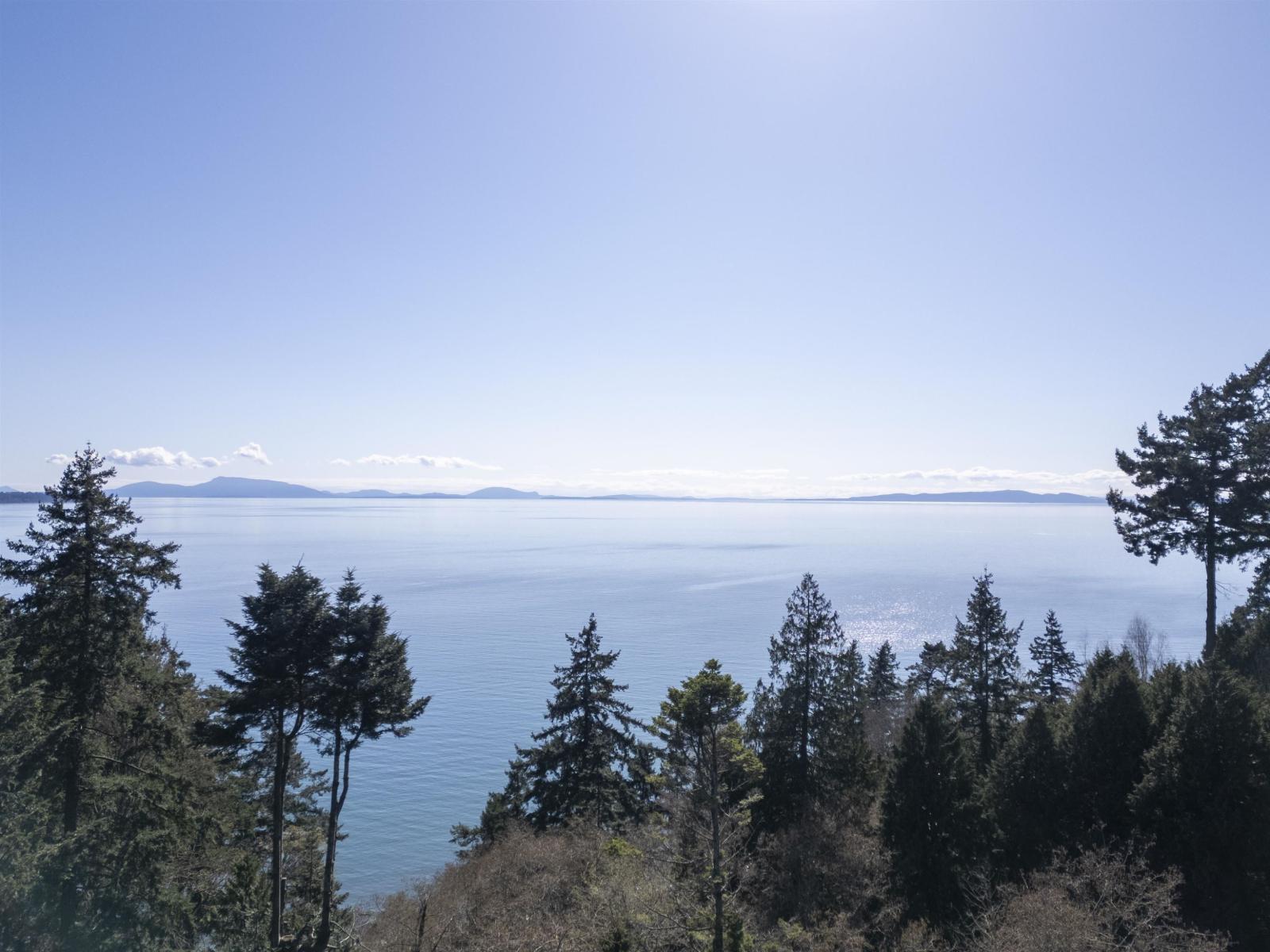 13922 TERRY ROAD, White Rock, British Columbia