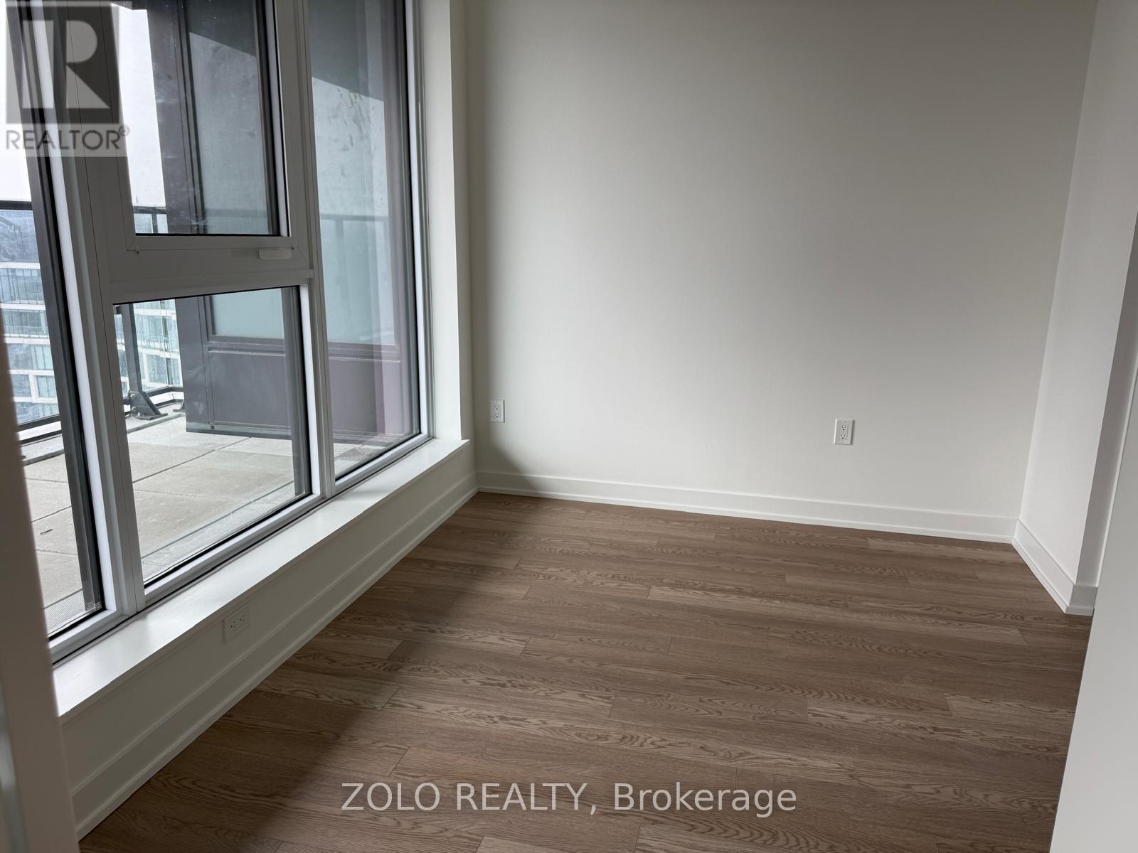 1002 - 5 Quarrington Lane, Toronto, Ontario  M3C 0S4 - Photo 5 - C12987818