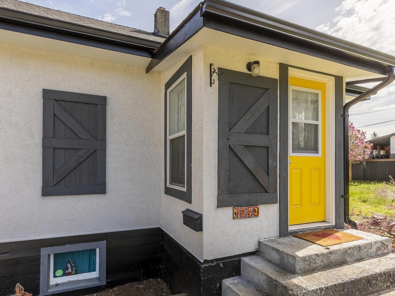 7650 Taulbut Street, Mission, British Columbia  V2V 3W6 - Photo 4 - R3099663