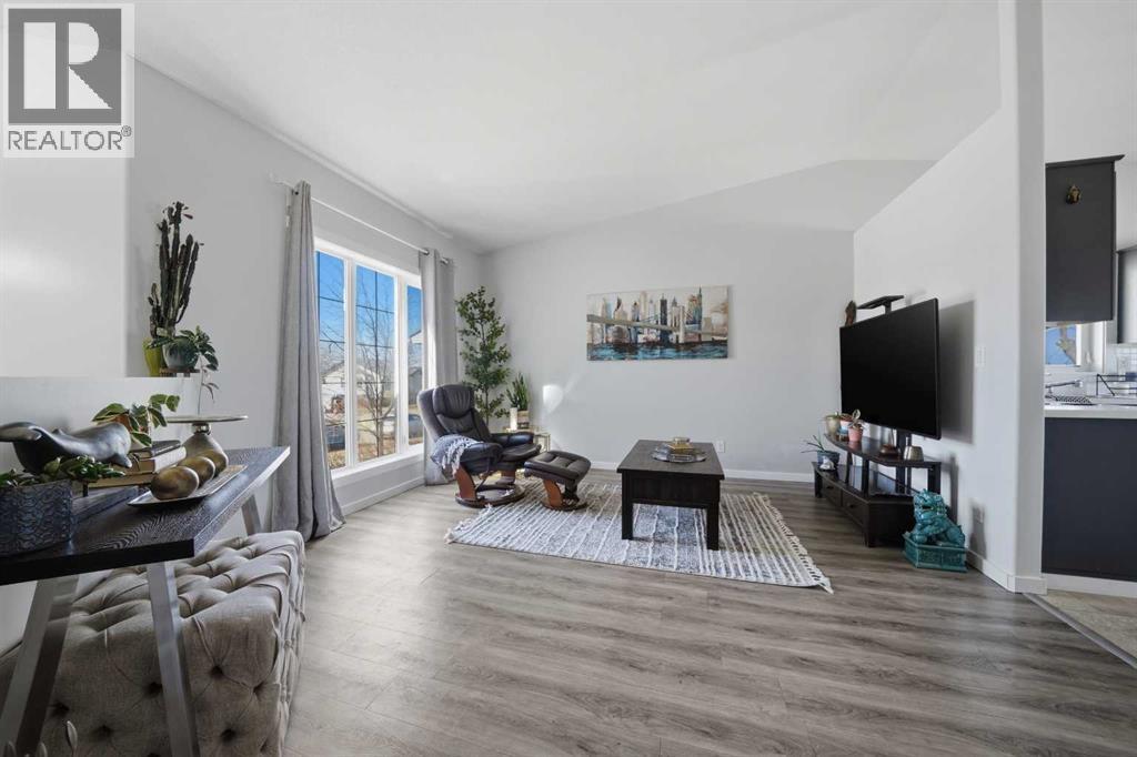 93 Old Boomer Road, Sylvan Lake, Alberta  T4S 2H9 - Photo 4 - A2299704