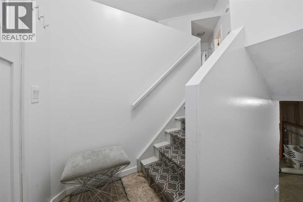 93 Old Boomer Road, Sylvan Lake, Alberta  T4S 2H9 - Photo 3 - A2299704