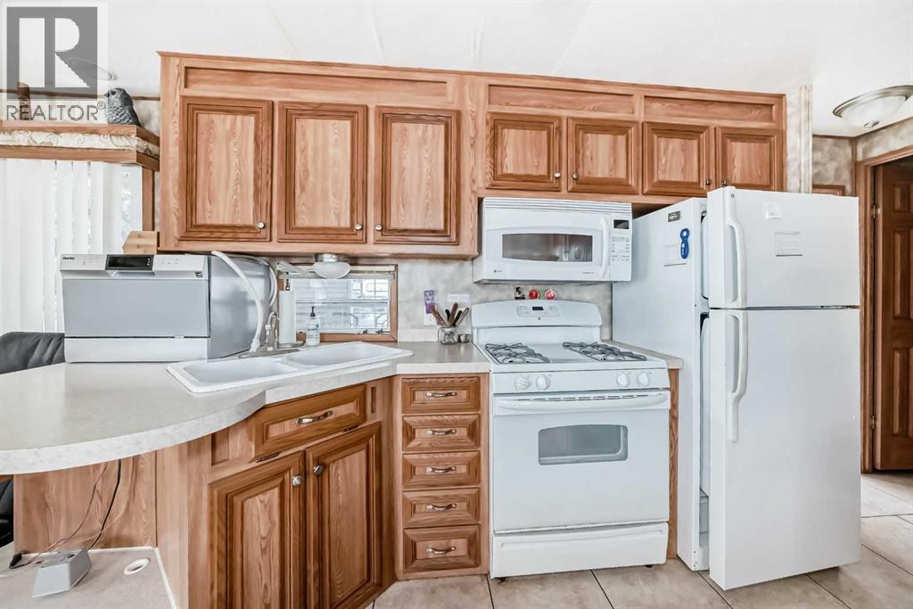 45 Points West Resort, Sylvan Lake, Alberta  T4S 1T3 - Photo 6 - A2300260