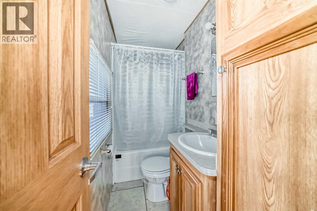 45 Points West Resort, Sylvan Lake, Alberta  T4S 1T3 - Photo 13 - A2300260