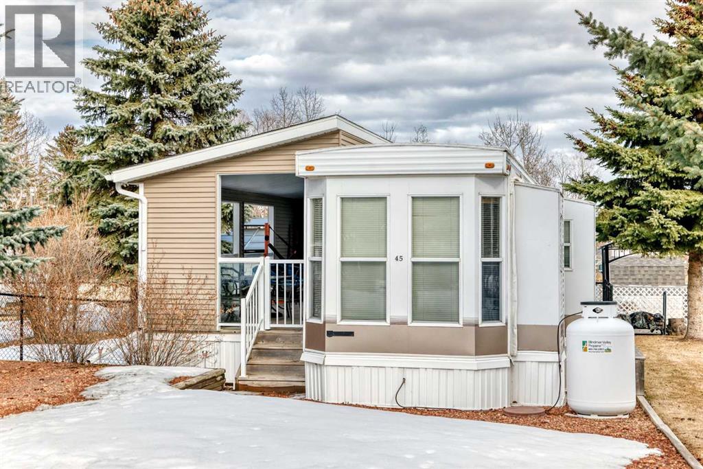 45 Points West Resort, Sylvan Lake, Alberta  T4S 1T3 - Photo 3 - A2300260