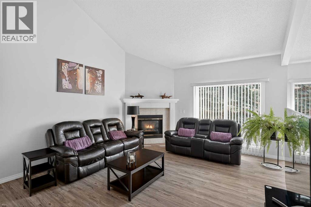 156 Sunlake Gardens SE, Calgary, Alberta  T2X 3G4 - Photo 6 - A2300206