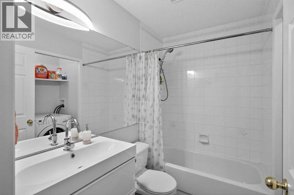 156 Sunlake Gardens SE, Calgary, Alberta  T2X 3G4 - Photo 25 - A2300206