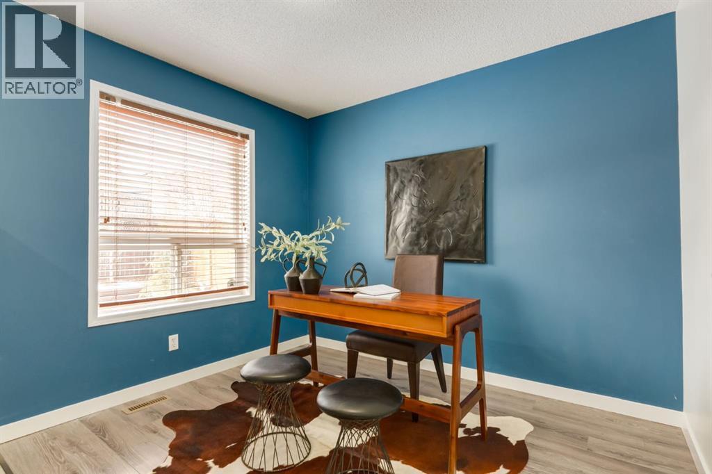 82 Hidden Ridge View Nw, Calgary, Alberta  T3A 5V8 - Photo 18 - A2300274