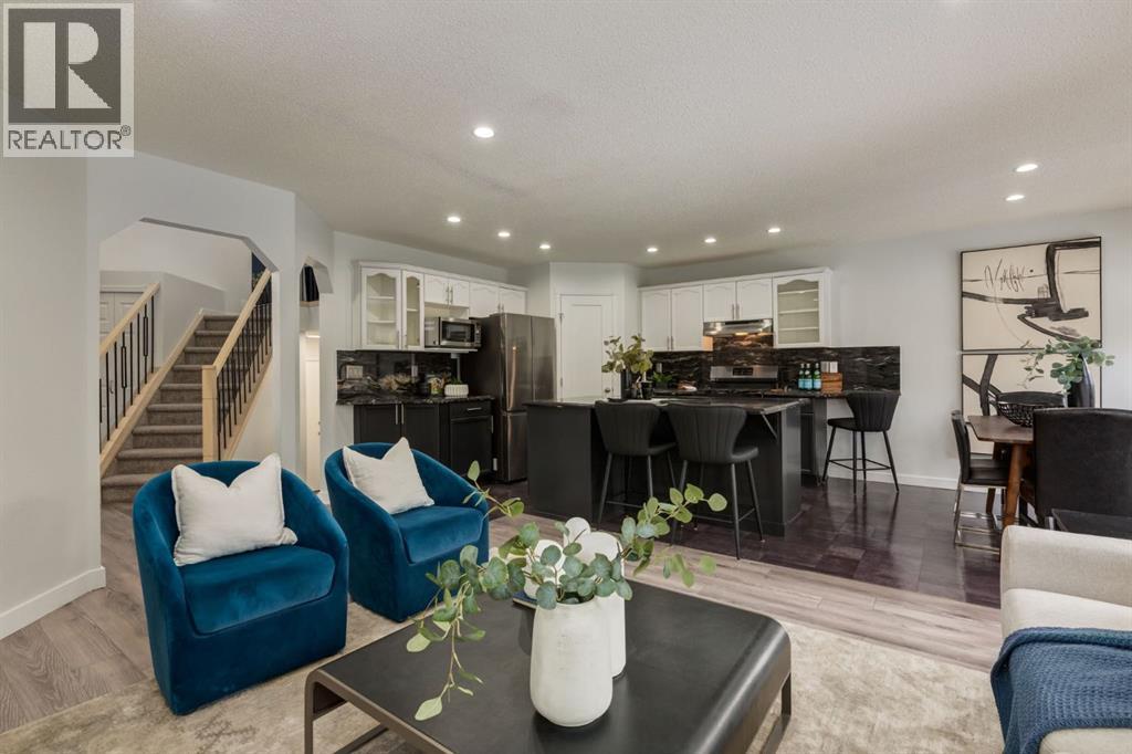 82 Hidden Ridge View Nw, Calgary, Alberta  T3A 5V8 - Photo 9 - A2300274