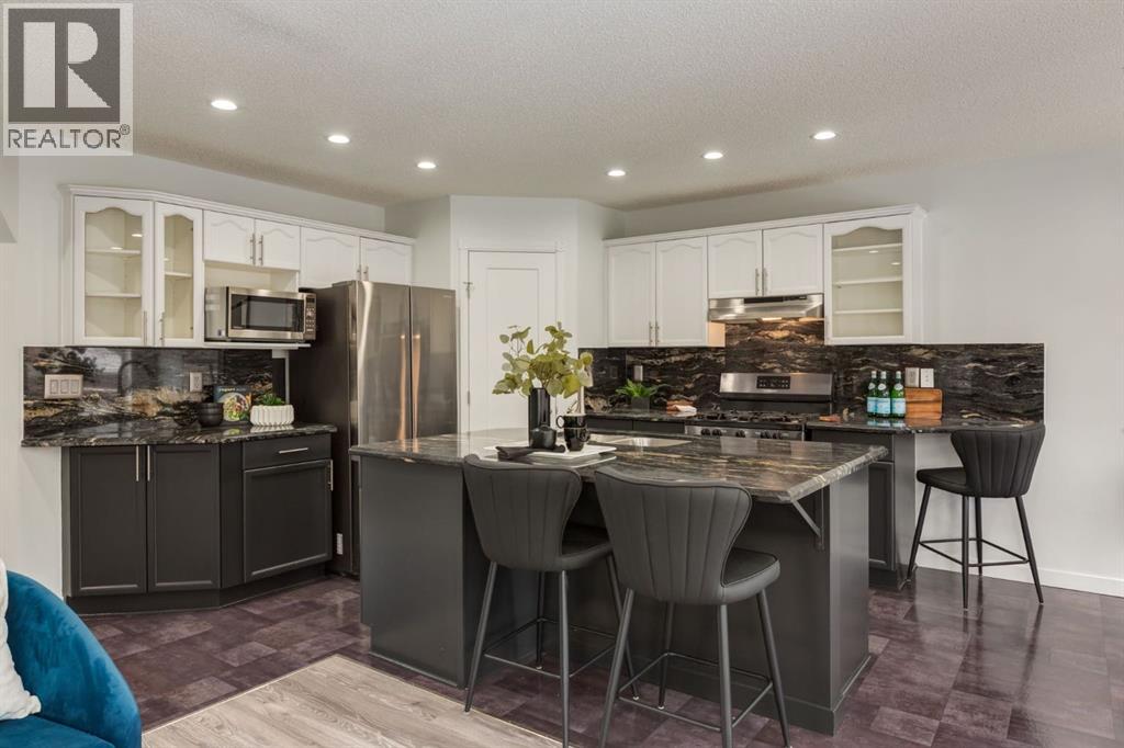 82 Hidden Ridge View Nw, Calgary, Alberta  T3A 5V8 - Photo 11 - A2300274