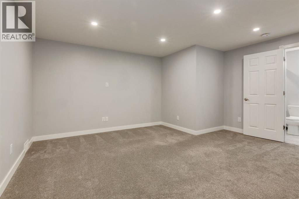 82 Hidden Ridge View Nw, Calgary, Alberta  T3A 5V8 - Photo 42 - A2300274