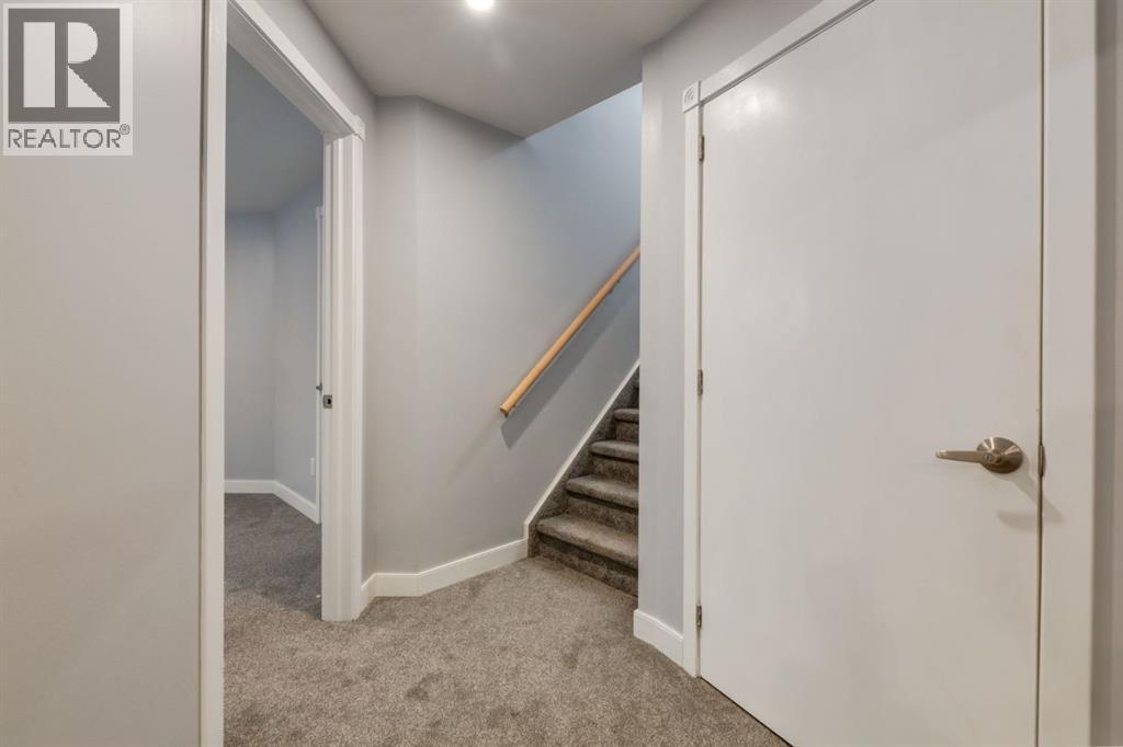 82 Hidden Ridge View Nw, Calgary, Alberta  T3A 5V8 - Photo 40 - A2300274