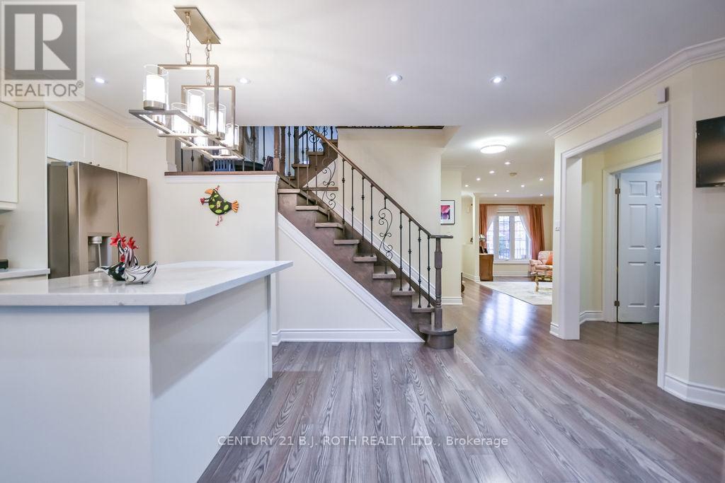 114 Widgeon Street, Barrie (Painswick South), Ontario  L4N 8W4 - Photo 3 - S12987822