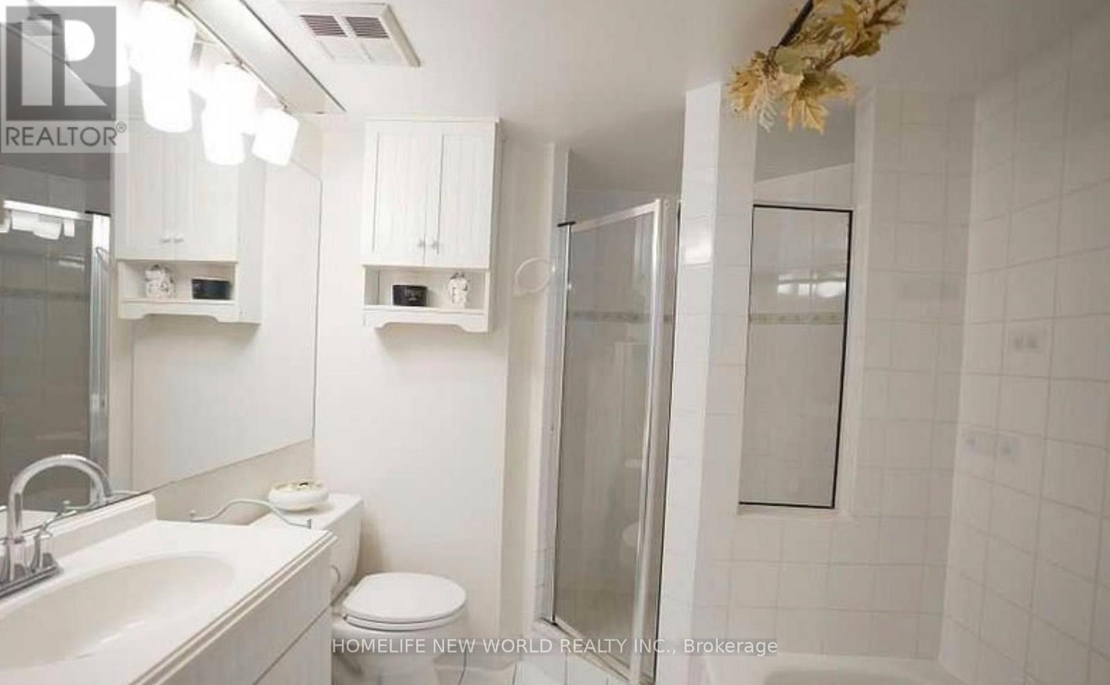 203 - 24 Wellesley Street W, Toronto, Ontario  M4Y 2X3 - Photo 6 - C12987844