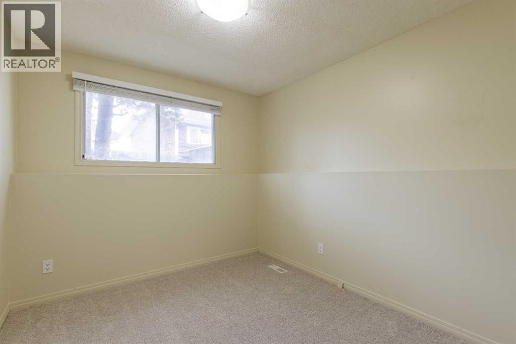 28 Dakota Road W, Lethbridge, Alberta  T1K 5L5 - Photo 37 - A2299479