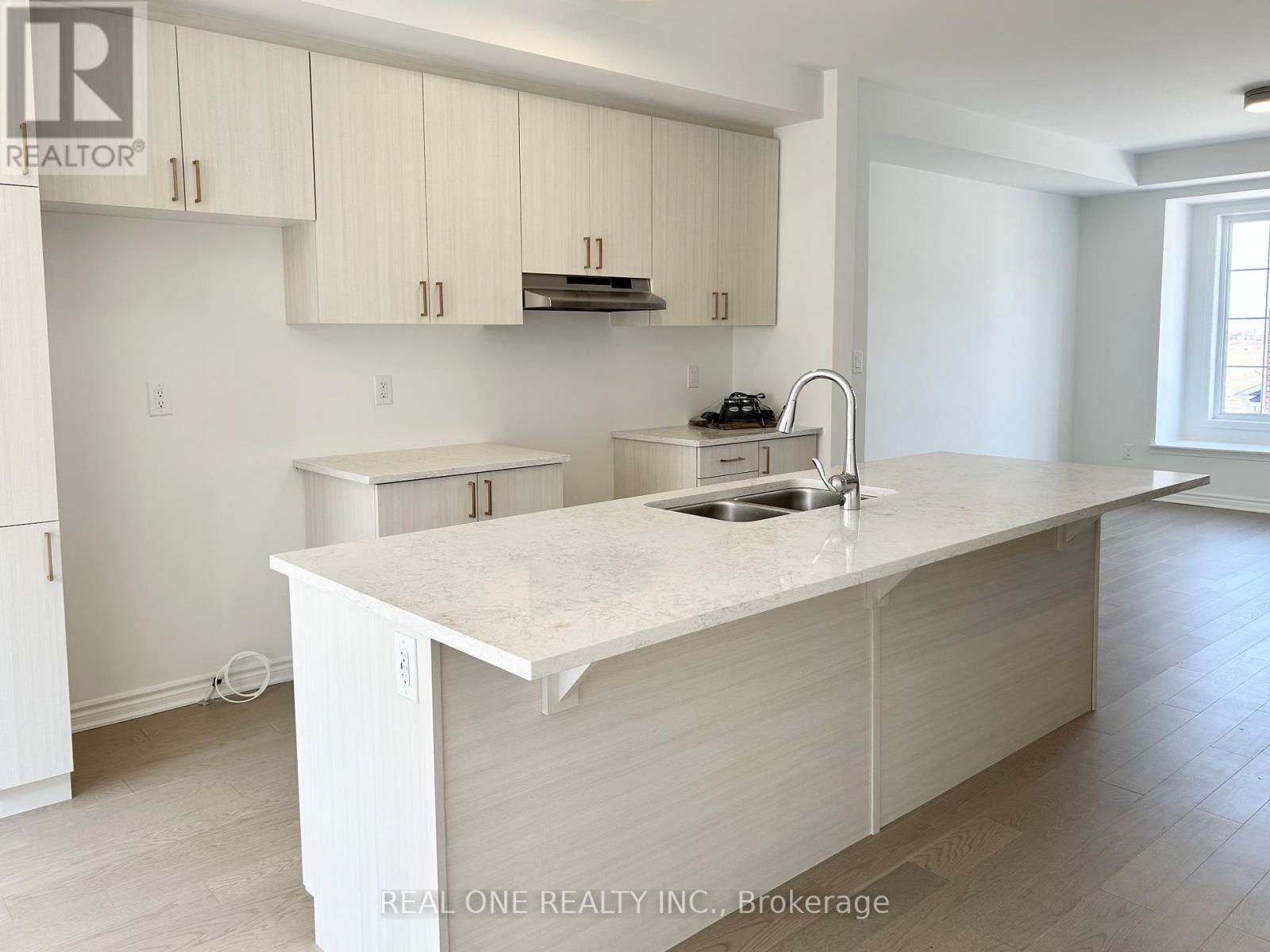 122 Avani Avenue, Markham, Ontario  L6C 3S4 - Photo 11 - N12987832