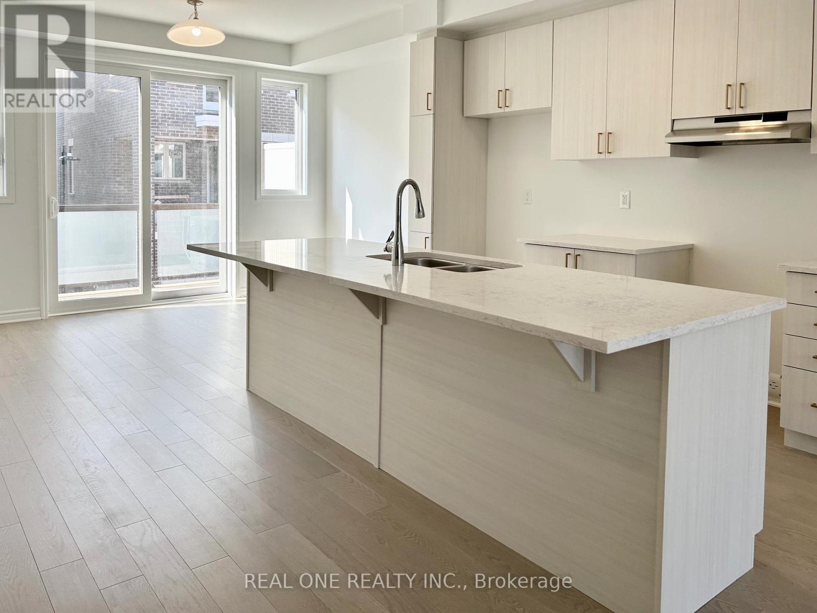 122 Avani Avenue, Markham, Ontario  L6C 3S4 - Photo 8 - N12987832