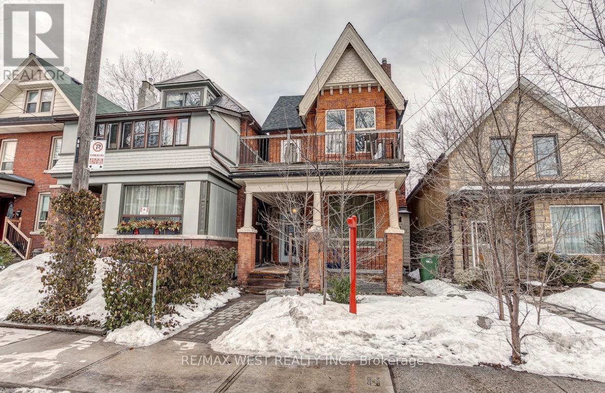 4 - 299 PACIFIC AVENUE, Toronto, Ontario