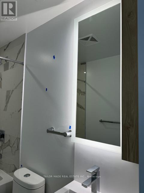 811 - 251 Masonry Way, Mississauga, Ontario  L5H 0B2 - Photo 18 - W12987834