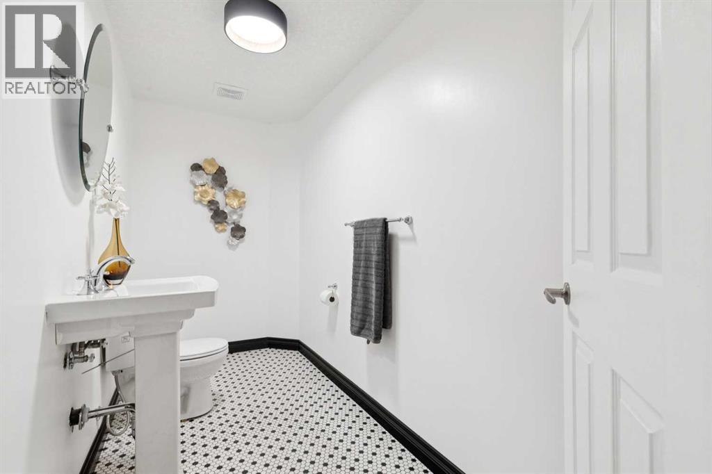 21 Silverado Skies Way Sw, Calgary, Alberta  T2X 0K3 - Photo 46 - A2299288