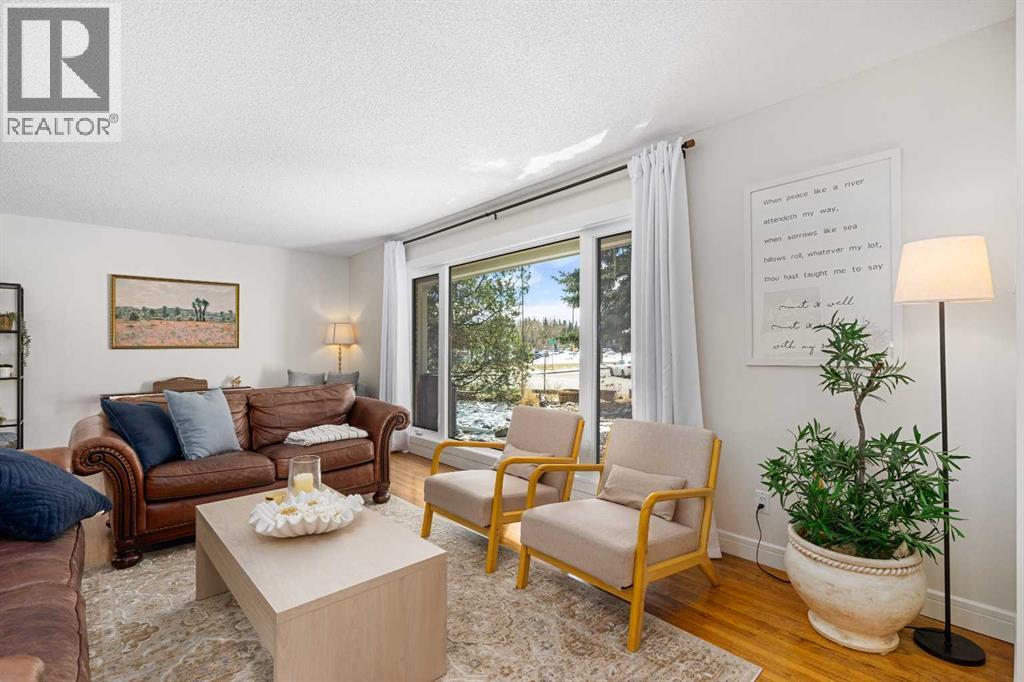 736 Lake Bonavista Drive SE, Calgary, Alberta  T2J 0N1 - Photo 7 - A2299585