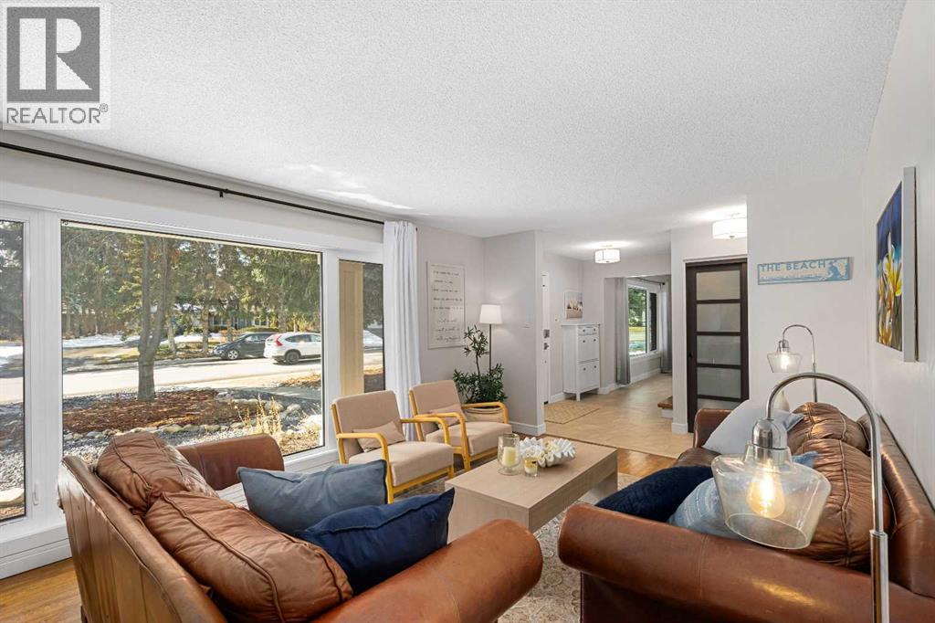 736 Lake Bonavista Drive SE, Calgary, Alberta  T2J 0N1 - Photo 9 - A2299585