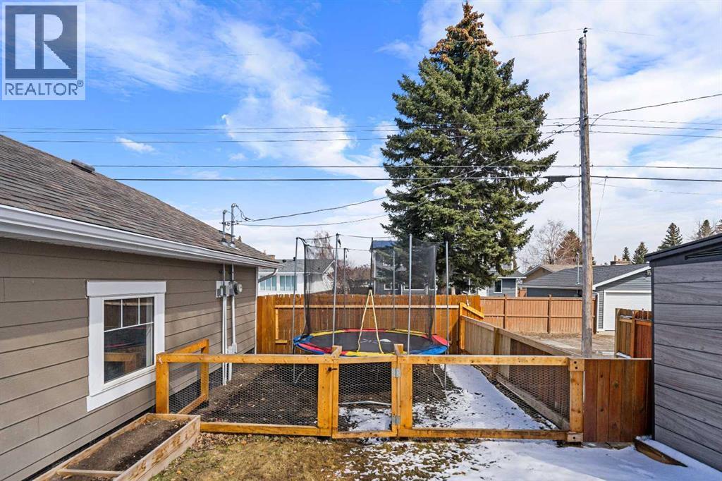 736 Lake Bonavista Drive SE, Calgary, Alberta  T2J 0N1 - Photo 41 - A2299585