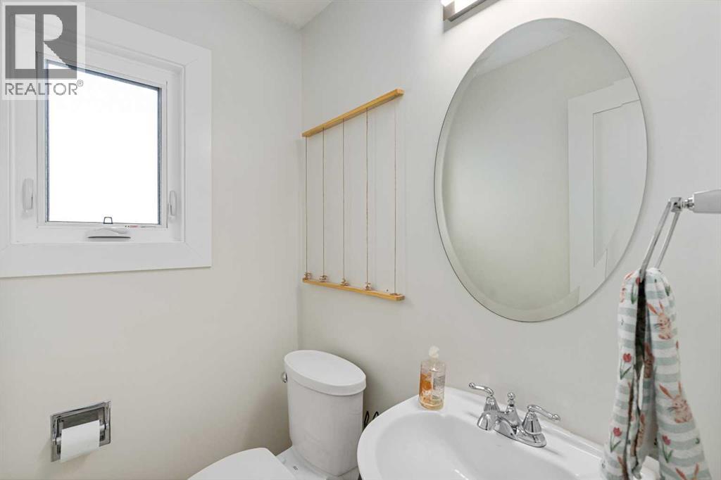 736 Lake Bonavista Drive SE, Calgary, Alberta  T2J 0N1 - Photo 17 - A2299585