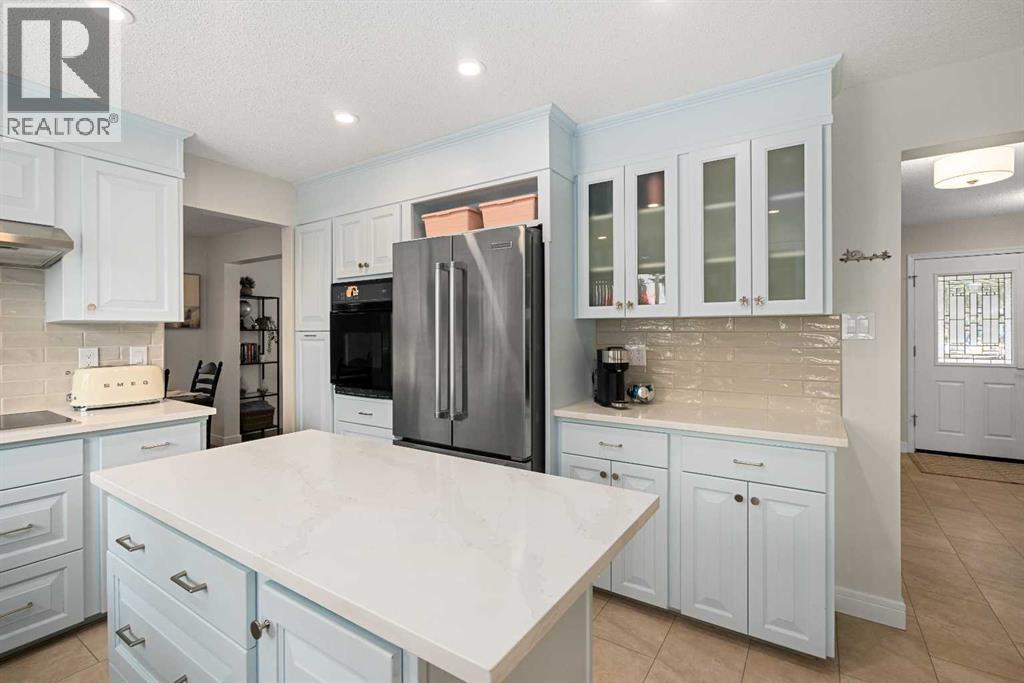 736 Lake Bonavista Drive SE, Calgary, Alberta  T2J 0N1 - Photo 16 - A2299585