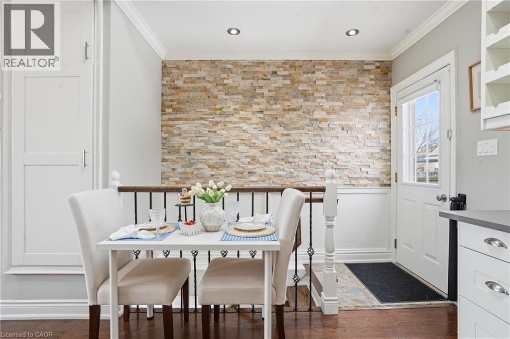 208 East 44th Street, Hamilton, Ontario  L8T 3H6 - Photo 11 - 40819475