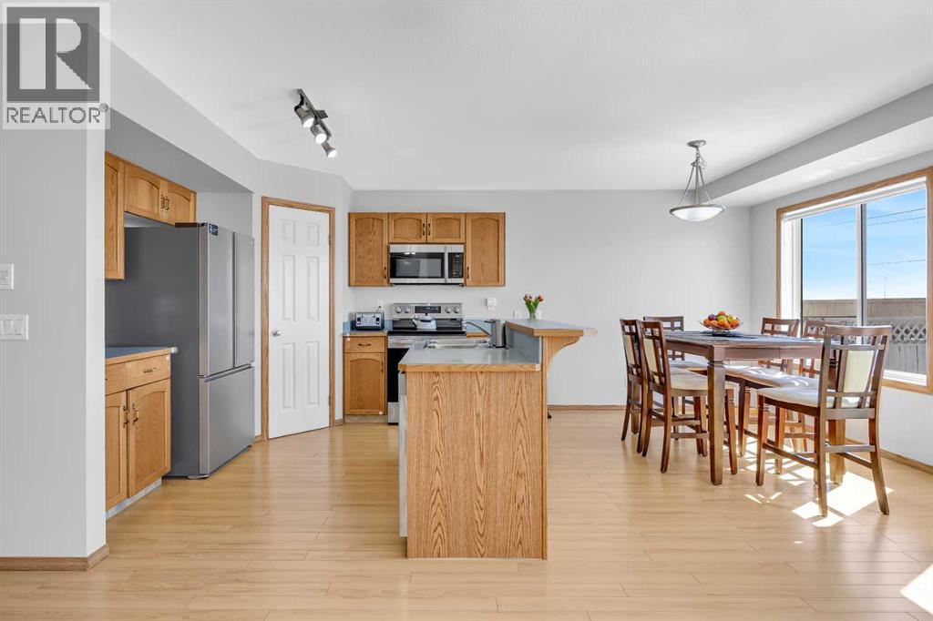 192 Somerglen Common, Calgary, Alberta  T2Y 4E8 - Photo 7 - A2299840