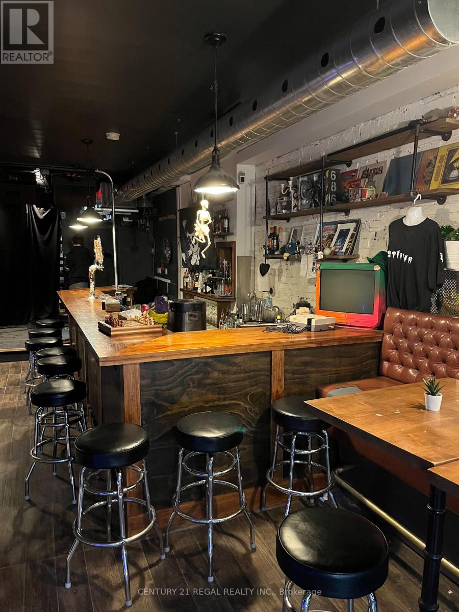 1704 Queen Street W, Toronto, Ontario  M6R 1B3 - Photo 6 - W12987858