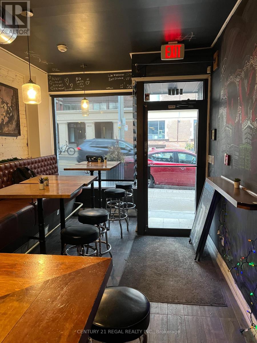 1704 Queen Street W, Toronto, Ontario  M6R 1B3 - Photo 7 - W12987858